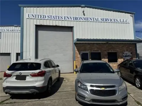 Meraux Warehouse with Office Space