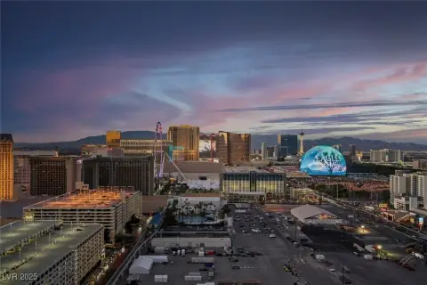 Las Vegas Penthouse Studio