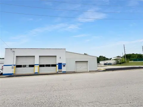 Auto Repair Building with Garage Doors