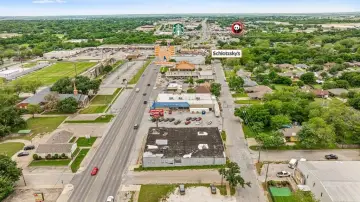 Prime Commercial Location in Cleburne