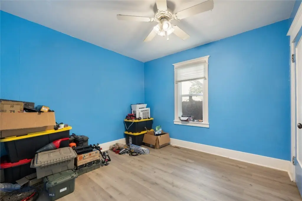 Picture 18