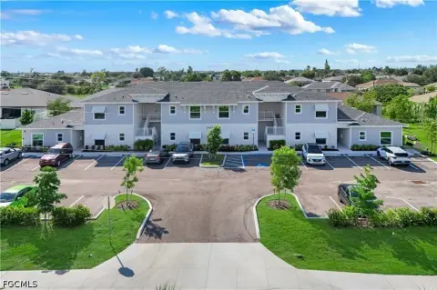 10-Unit Apartment Building