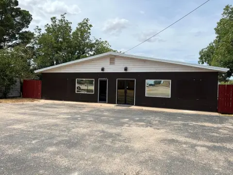 Snyder Commercial Property For Sale