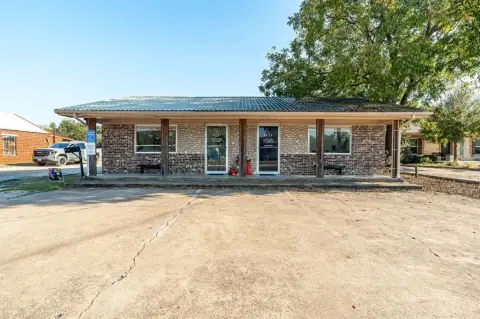 Versatile Commercial Property in Stephenville