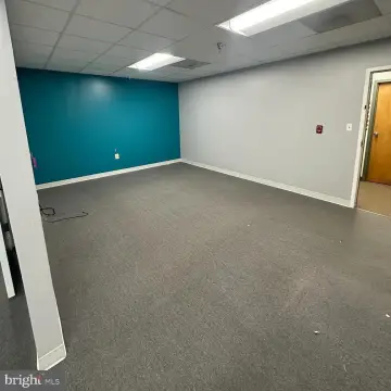 La Plata Office Space Available