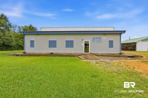 Fenced Flex Property with Yard