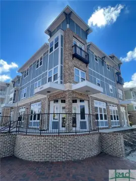 Retail Space in Savannah, GA