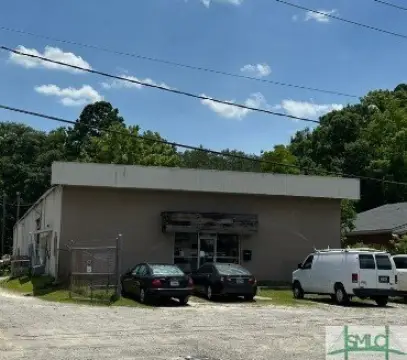 Savannah Warehouse with Office Space