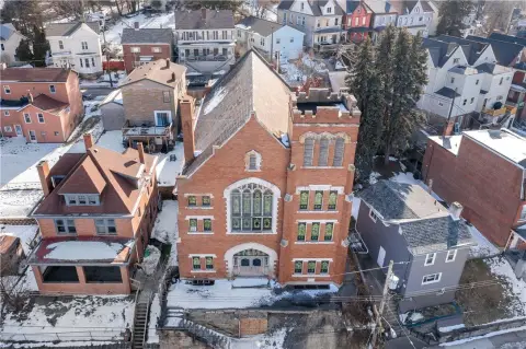 Versatile Redevelopment Opportunity in Pittsburgh