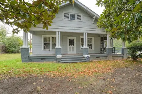 Commercial Property on 2 Acres