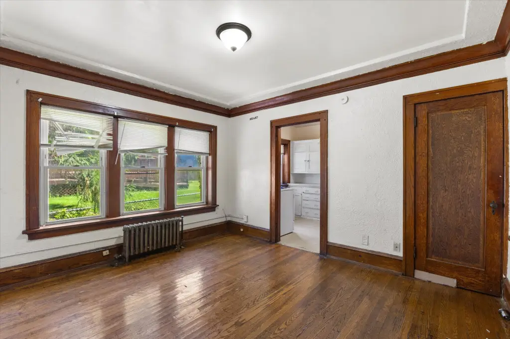 Picture 3