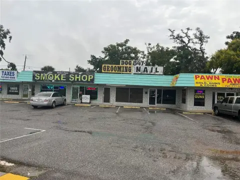 Retail Suite on US Highway 19