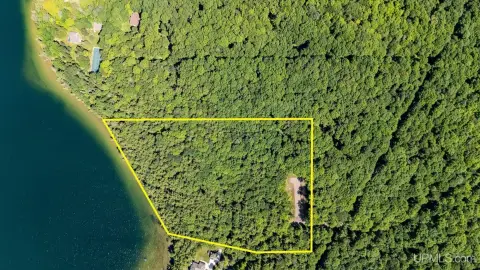 Waterfront Land With Lakefront Setting