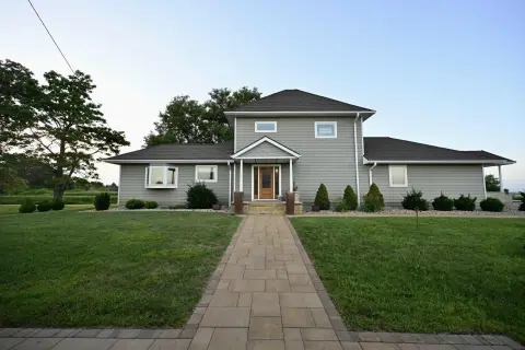 Remodeled Hobby Farm Retreat