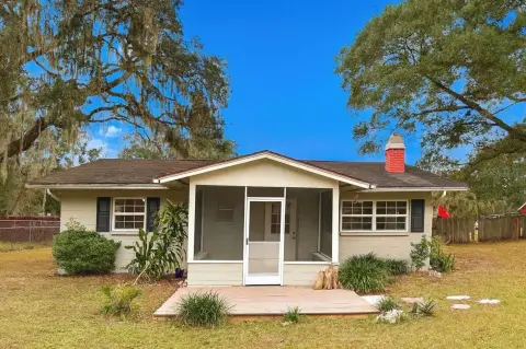 Updated Duplex with Waterfront Access