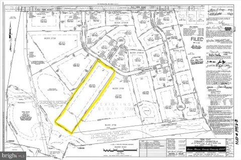 Expansive Land Parcel in Hamilton