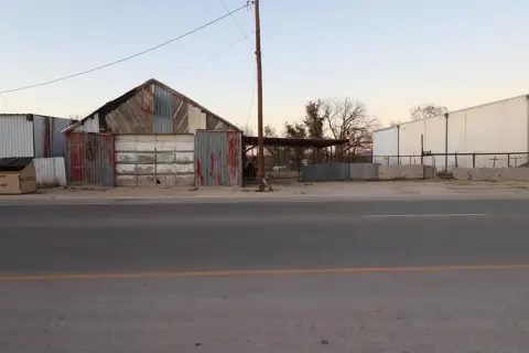 Gated Commercial Property with Shop