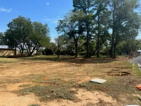 Acre Lot Near Denton Hubs