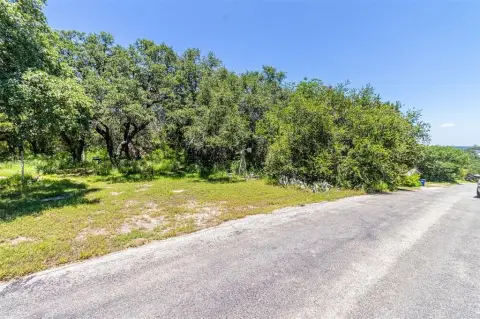Residential Lot in Oak Trail Shores