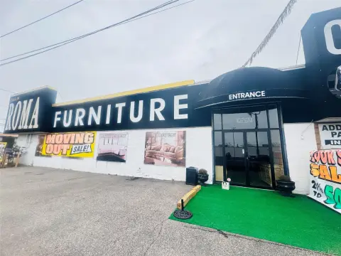 Farmingdale Retail and Warehouse Sublease