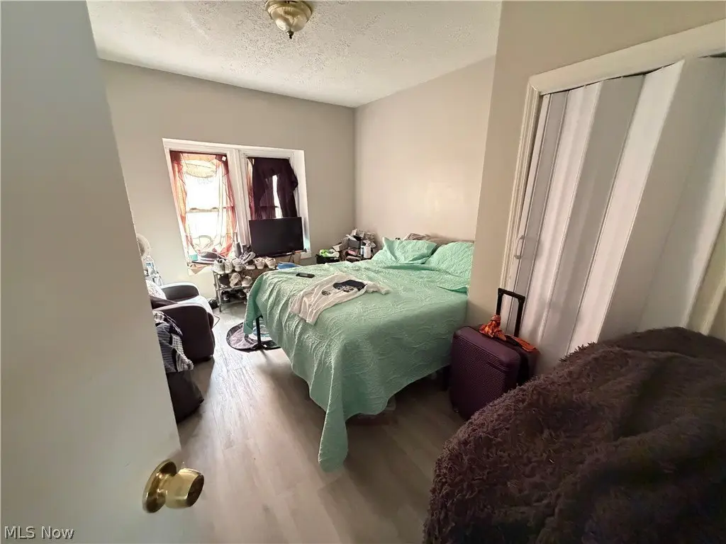 Picture 33