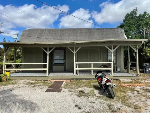 Hollywood Fourplex: Investment Opportunity