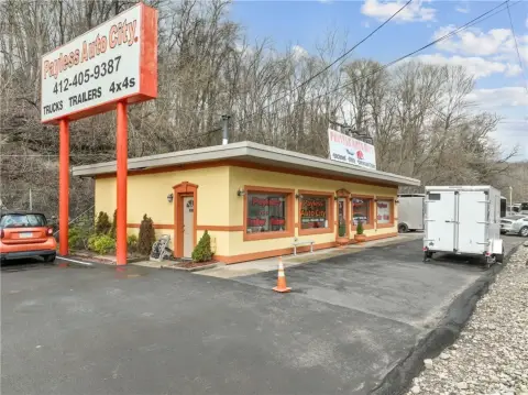 Unique Property on Busy Route