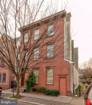 Well-Maintained Two-Unit Property