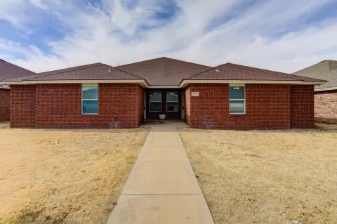 Spacious Duplex Near Texas Tech