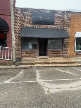 Storefront Property with Front Glass Windows