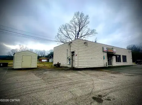Former Restaurant on Corner Lot