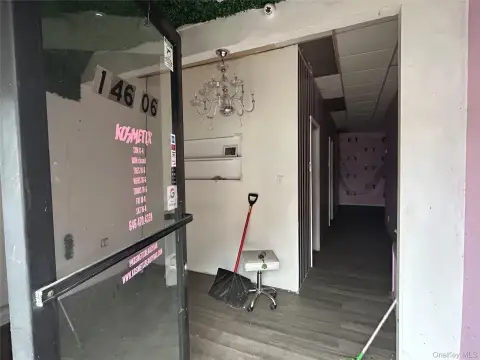 Jamaica Retail/Office Space Available