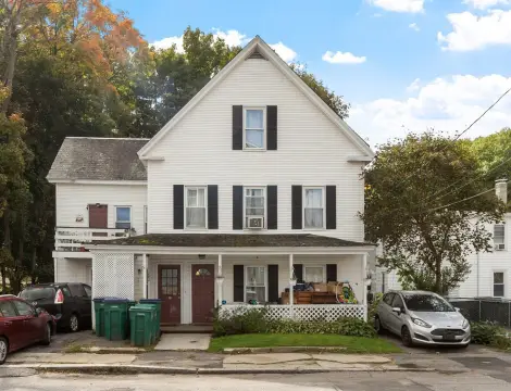 Triplex with Two-Level Apartment