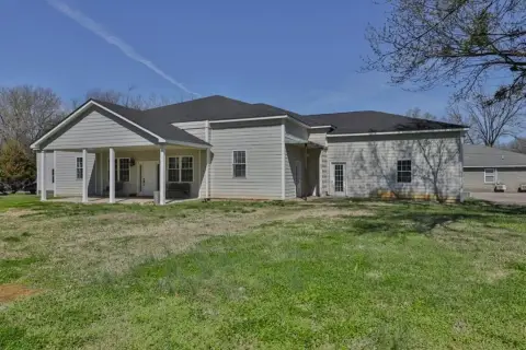 McKenzie Commercial Property For Sale