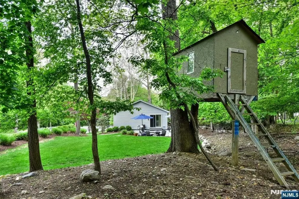 Picture 36