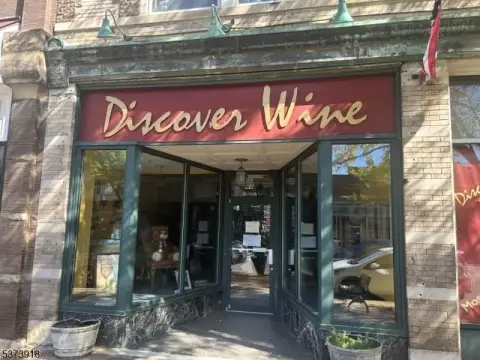 Retail Store in Downtown Somerville