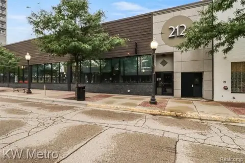 Royal Oak Commercial Space Available