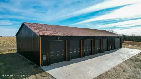 Phillips, NE Commercial Building