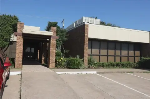 Versatile Office/Medical Space in Bedford