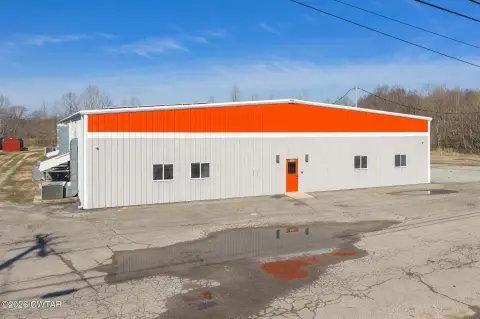 Huntingdon Commercial Building on Acreage