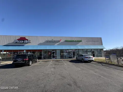 Retail Space in Southridge Plaza