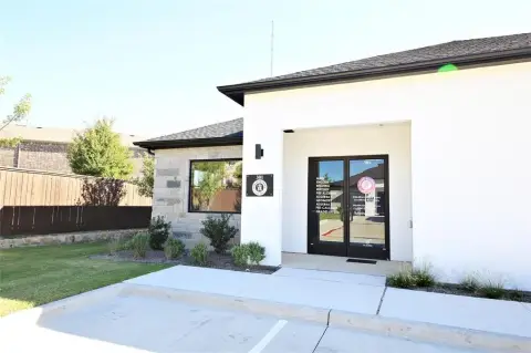 Modern Office Space in McKinney