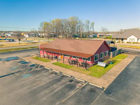 Land and Building in Cabot