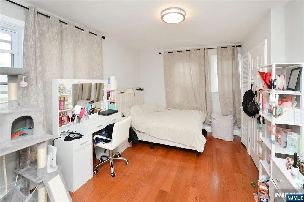Picture 7