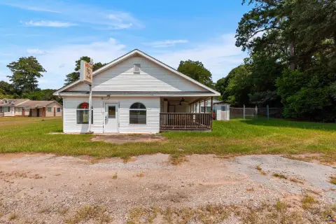 Fenced Storefront Property