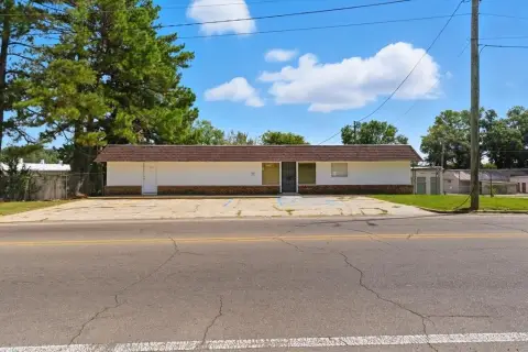 Laurel Office Building For Sale