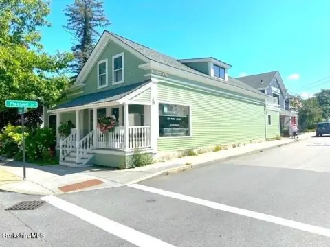 Historic Mixed-Use Restaurant Buildings