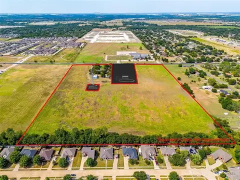 23.83 Acres Prime Red Oak Land