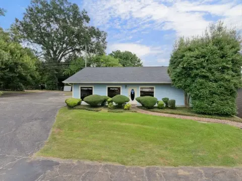 High-Visibility Commercial Property, Laurel, MS