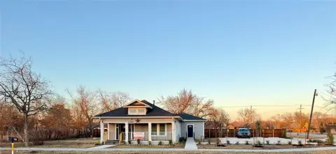 Forney Corner-Lot Retail/Office Property